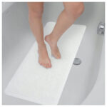 Undersidan med sugkoppar mot vit bakgrund