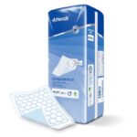 Attends Cover Dri Plus 60×90 cm 50-pack – blå förpackning med absorberande hygienunderlägg synligt