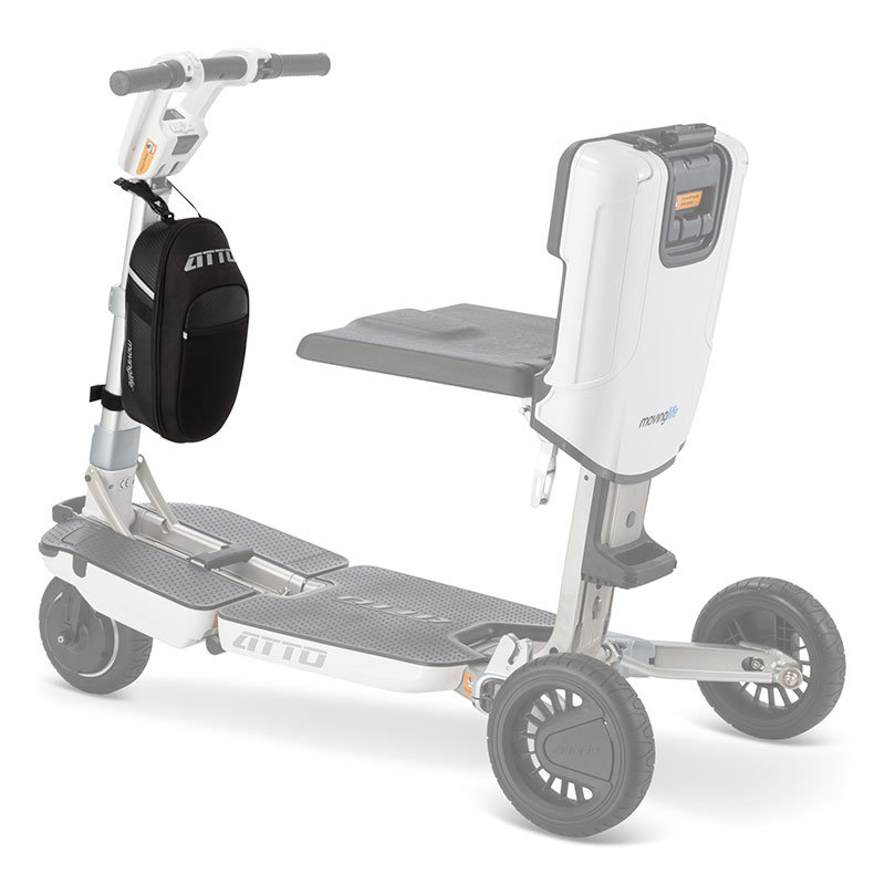Pouch Atto monterad på Atto scooters styre