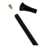 T-grepp detalj i svart trä på kolfiberkäpp