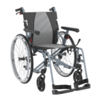 Rehasense rullstol ICON 35 LX Active framifrån med 22 tums bakhjul, hopfällbar krysskonstruktion och vadderad sits