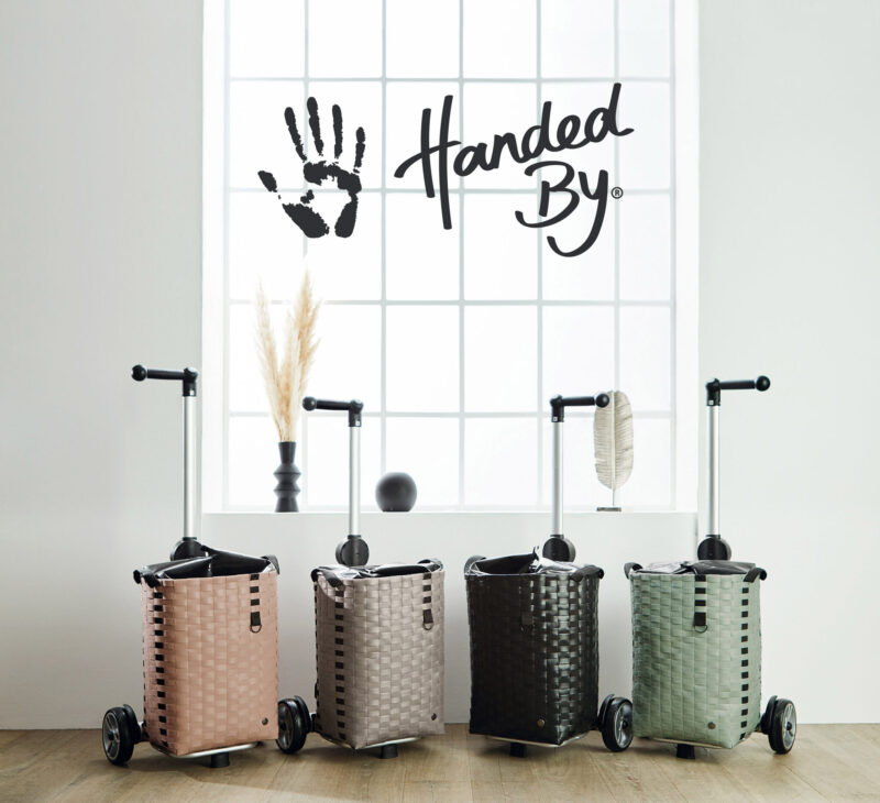 Andersen Unus shoppingvagnar med Handed By flätade korgar i fyra färger
