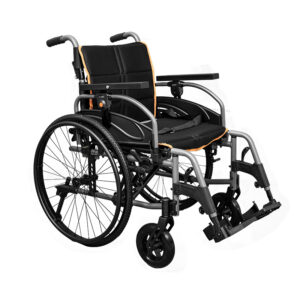 Yuwell E1 justerbar rullstol i aluminium med svart mesh-sits och orange detaljer, fjädrad framgaffel och stora bakhjul