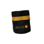 Svart mugghållare med gul rem och eFOLDi-logotyp i guld