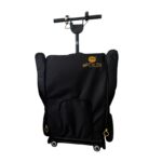 Skyddsväska eFOLDi Lite med armstöd – svart transportväska med eFOLDi-logga och hopfällbar elscooter inuti