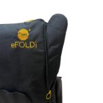 Närbild på eFOLDi-logga och dragkedja på svart skyddsväska