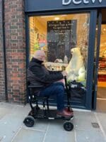 Set med fyra grövre terränghjul till elscooter
