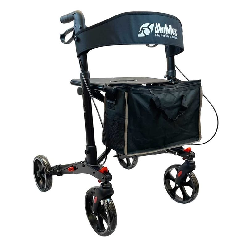Mobilex Black Panther Compact – hela rollatorn Mobilex rollator Black Panther Compact i svart sedd snett framifrån med sits, ryggband och väska framtill