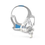 Resmed AirFit F20 helmask utan magneter, monterad AirFit F20 helmask utan magneter – komplett mask med grått huvudband, genomskinlig mjukdel och knärör